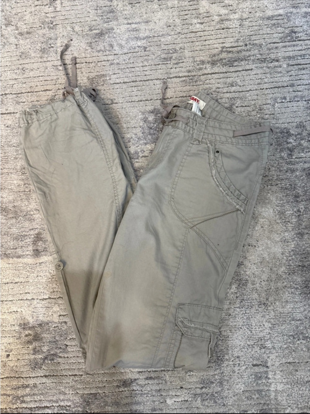 UNIONBAY Women's Low Rise Cargo Pants in Light Khaki - Picture 4 of 7